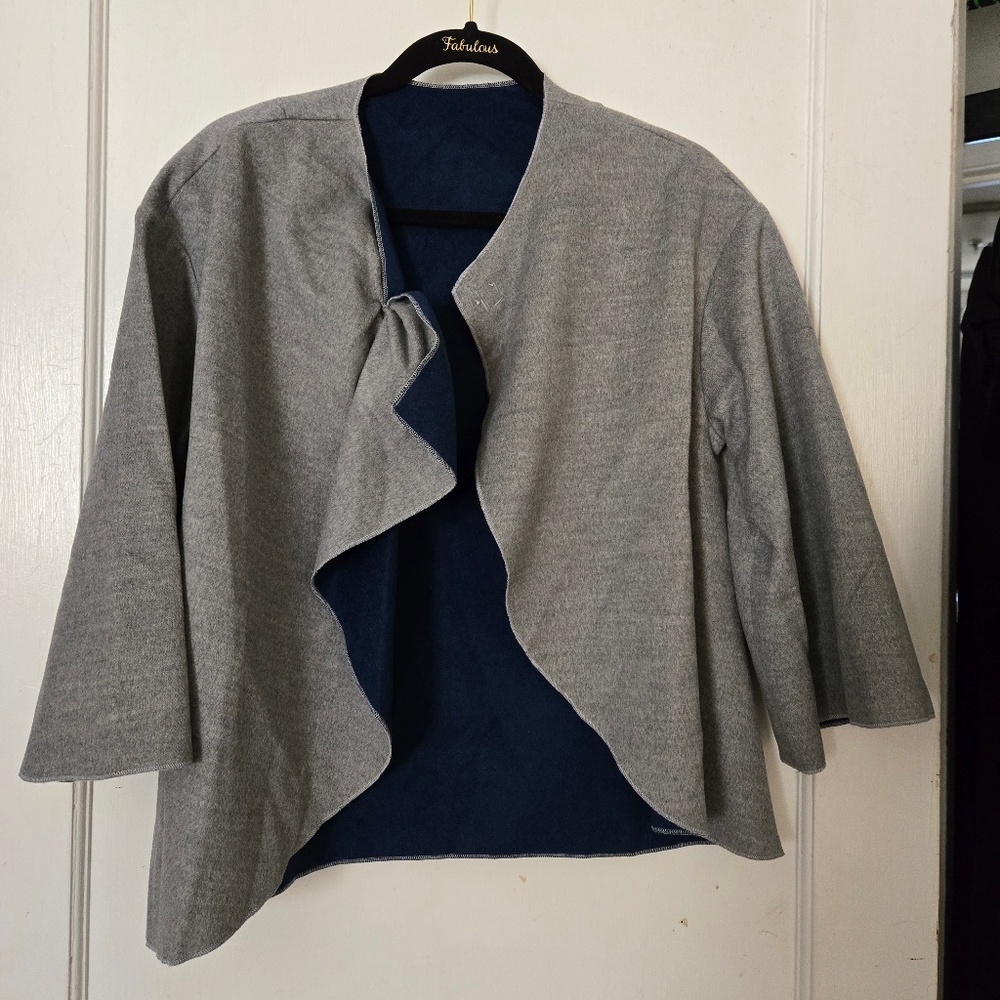 3/4" Sleeve Blue/Grey Jacket - Size Medium